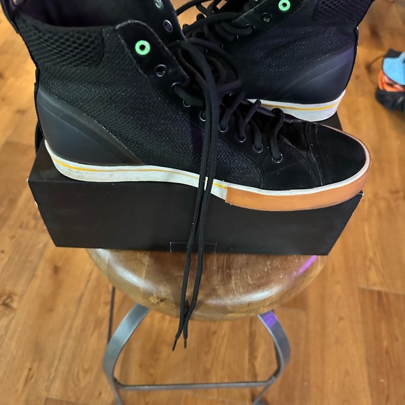 Diesel S-Dvelows Mid Black Hi Top Sneakers - Picture 4 of 6